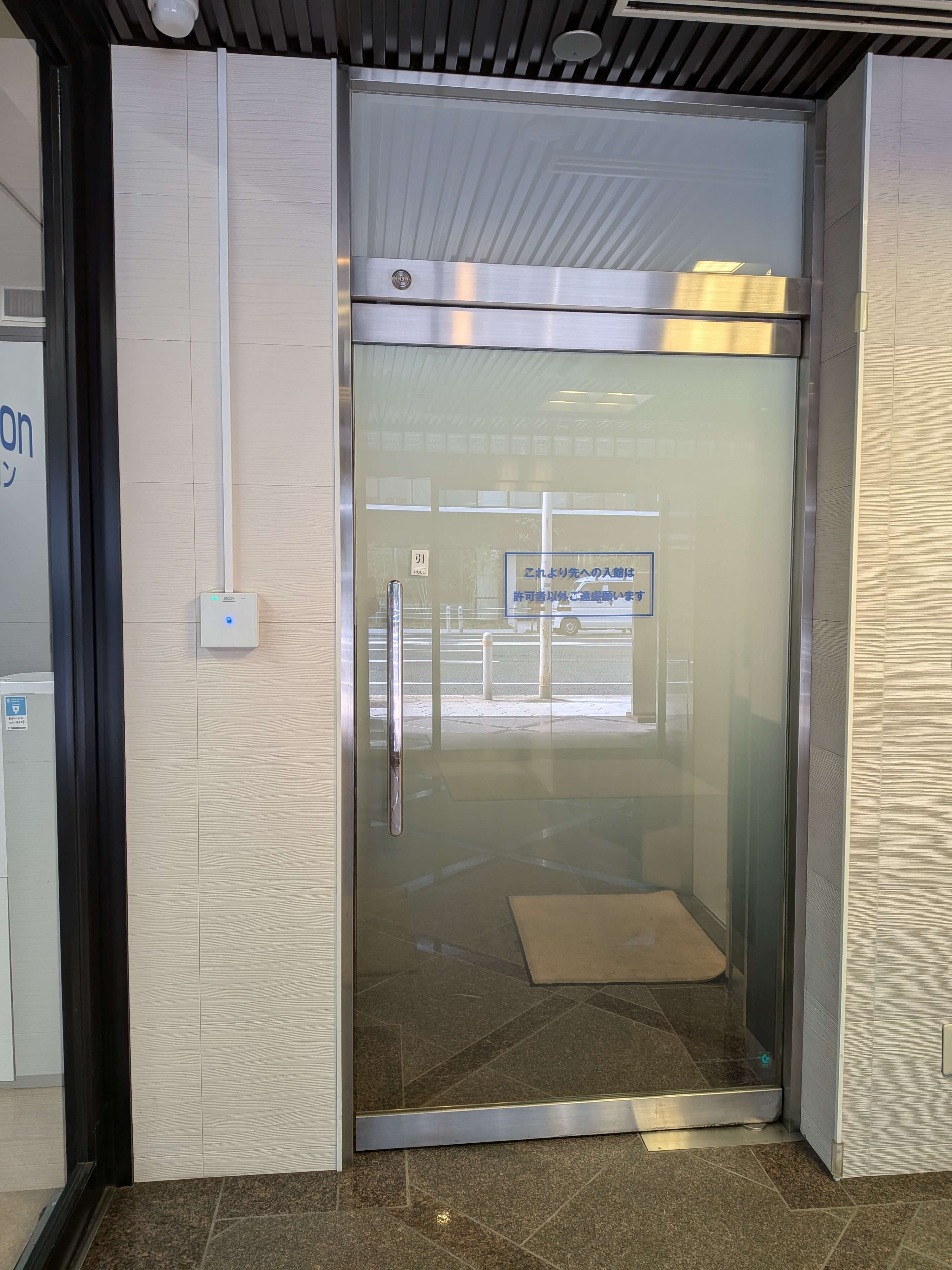 本社1F