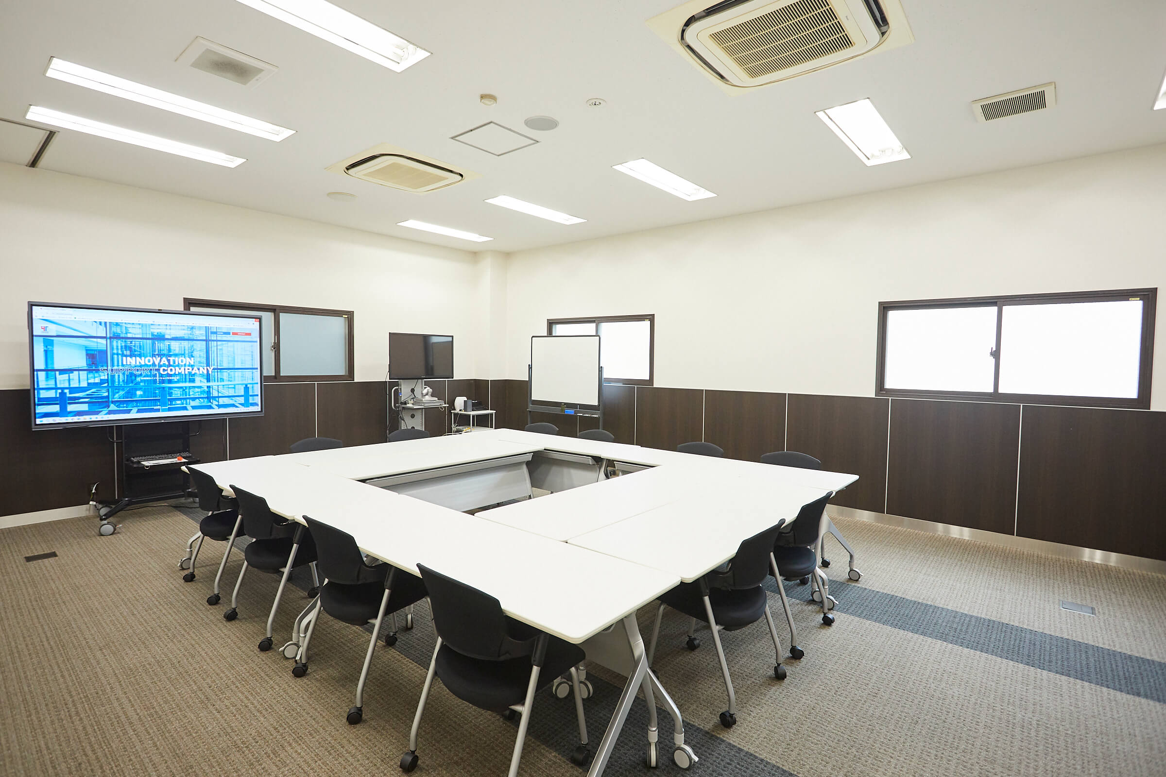 本社7F